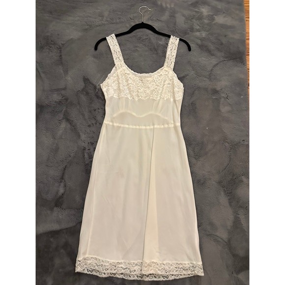 Vintage 60s Slip Sz 34 M White Rayon Nylon Crepe Bias Cut Lace Trim Back Magic - Picture 2 of 4